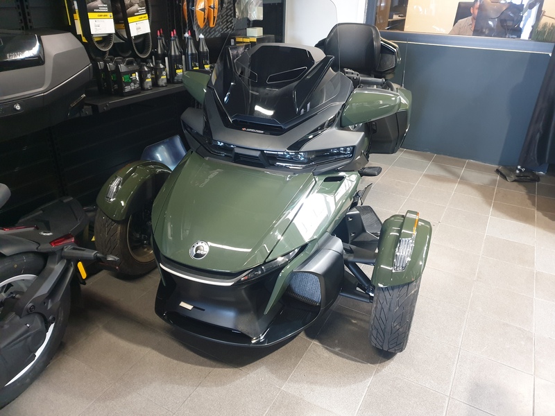 SPYDER RT SEA-TO-SKY - GREEN SHADOW - 2023 - TESTNO VOZILO